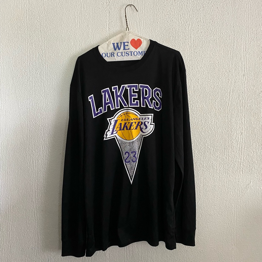 Lebron James #23  L.A. Lakers long sleeve T shirt , men’s large